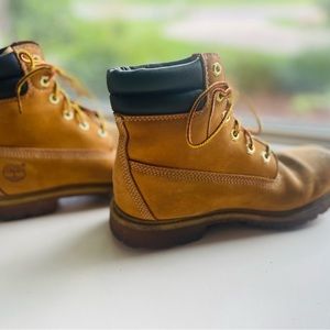 Timberland Womens Boots. Size 7